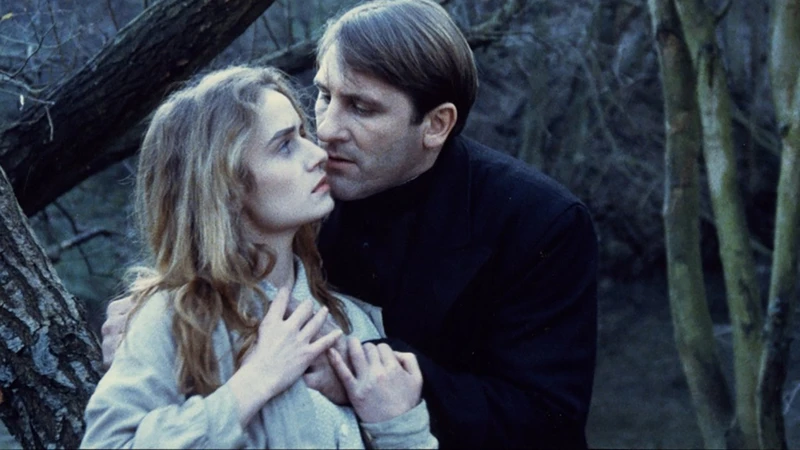 Bajo el sol de Satán (Sous le soleil de Satan, 1987) 